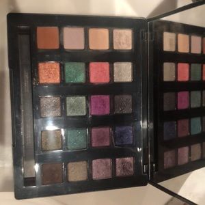 Urban Decay Vice eyeshade palette